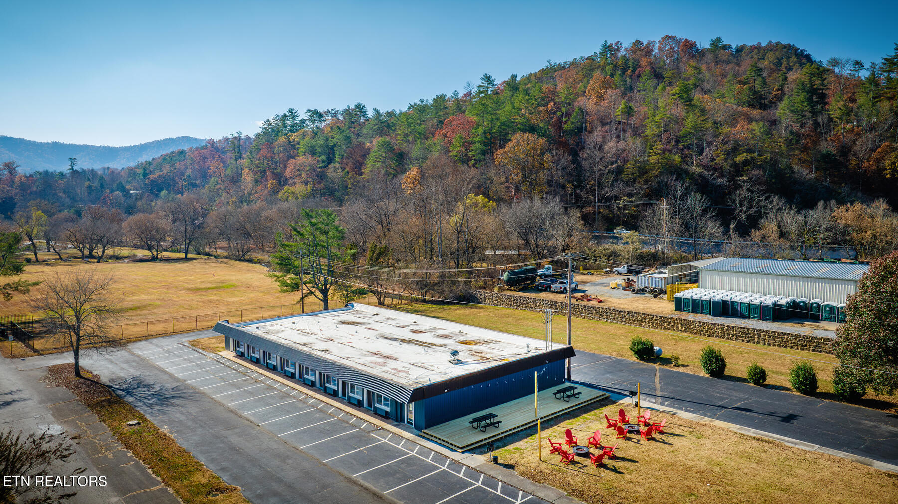 E 7052 E Lamar Alexander Parkway Pkwy