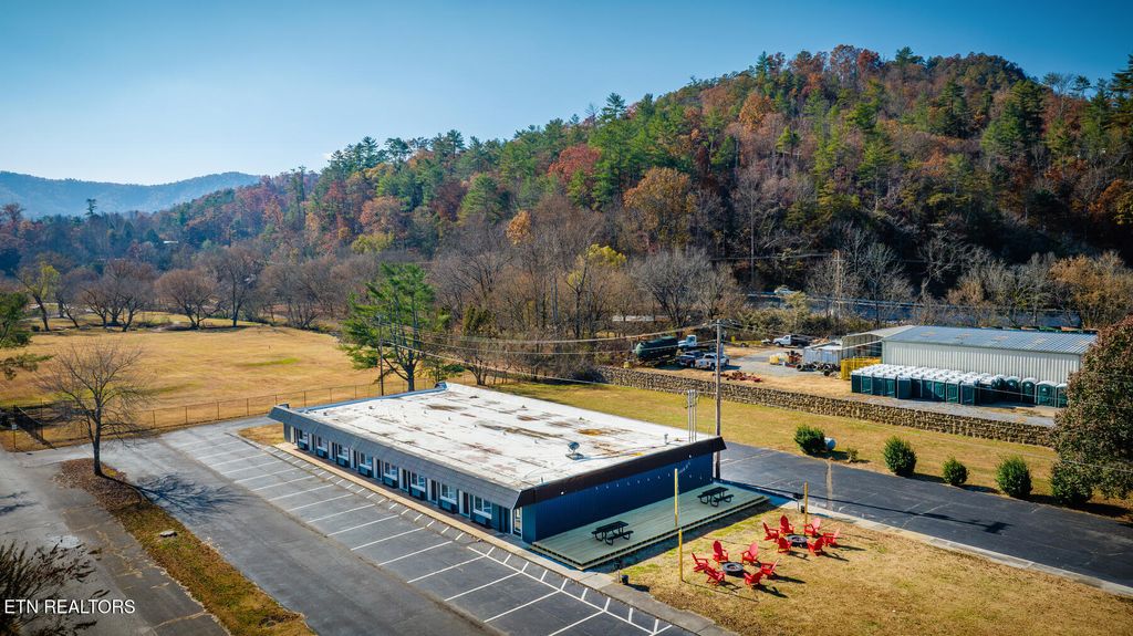 Photo of E 7052 E Lamar Alexander Parkway Pkwy, Townsend, TN 37882 (MLS # 1322196)