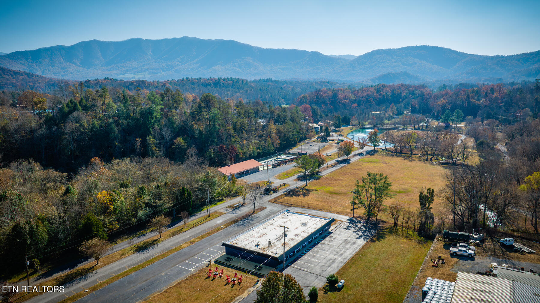 E 7052 E Lamar Alexander Parkway Pkwy