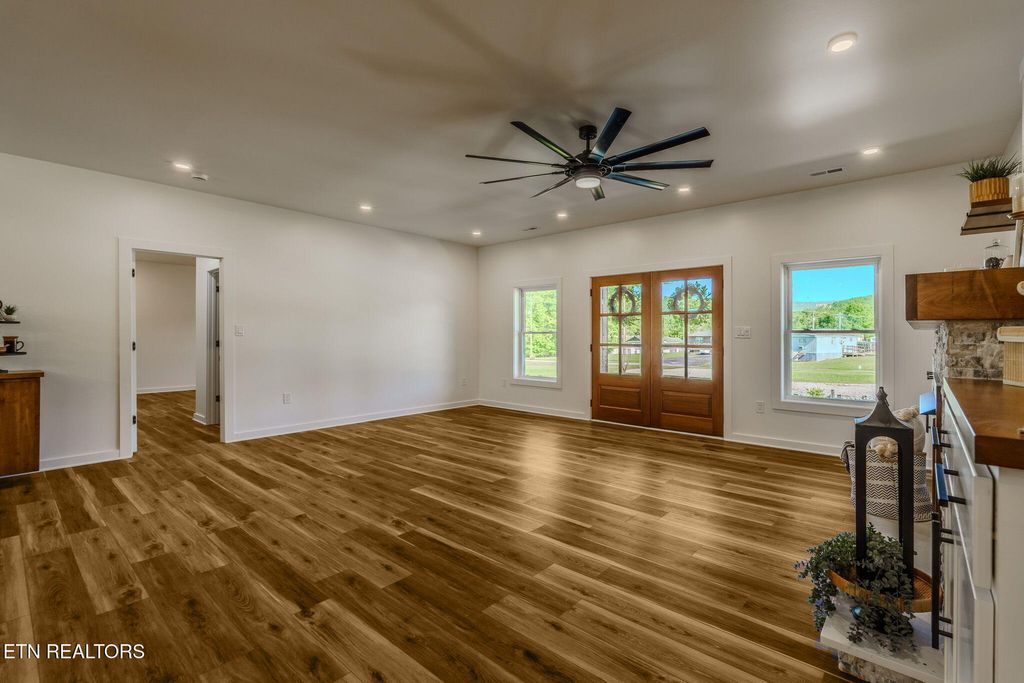 Photo of 110 Eldon Justice Rd, Oliver Springs, TN 37840 (MLS # 1340817)