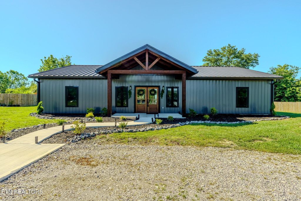 Photo of 110 Eldon Justice Rd, Oliver Springs, TN 37840 (MLS # 1340817)