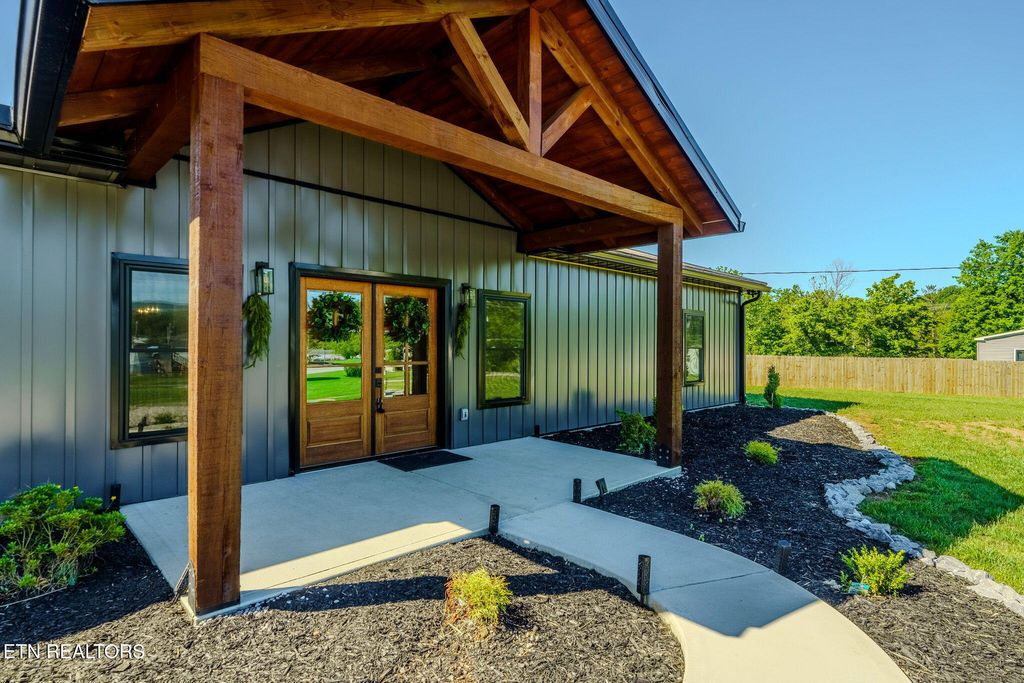 Photo of 110 Eldon Justice Rd, Oliver Springs, TN 37840 (MLS # 1340817)