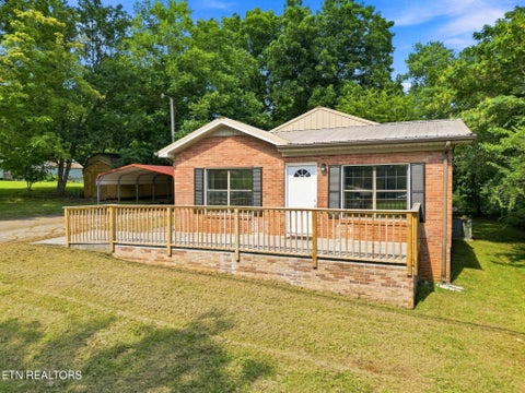 Photo of 826 Columbus St, Maryville, TN 37804 (MLS # 1351824)
