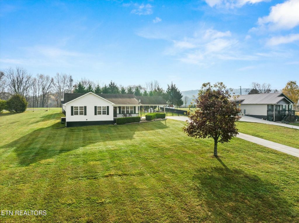 Photo of 112 county road 347, Sweetwater, TN 37874 (MLS # 1283048)