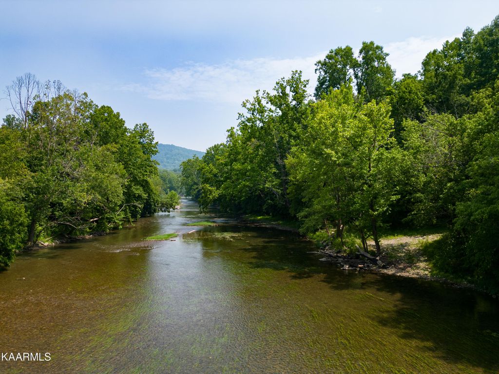 Photo of 0 River Rd, Tazewell, TN 37879 (MLS # 1234736)