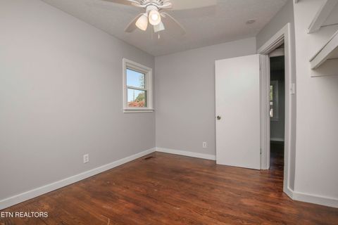 Tiny photo for 2212 Knollcrest Lane, Knoxville, TN 37920 (MLS # 1318673)