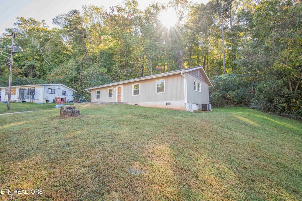 Photo of 2212 Knollcrest Lane, Knoxville, TN 37920 (MLS # 1318673)