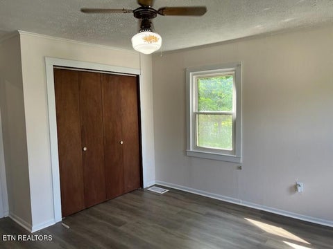 Tiny photo for 517 E Central Ave, LaFollette, TN 37766 (MLS # 1355682)