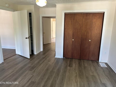 Tiny photo for 517 E Central Ave, LaFollette, TN 37766 (MLS # 1355682)