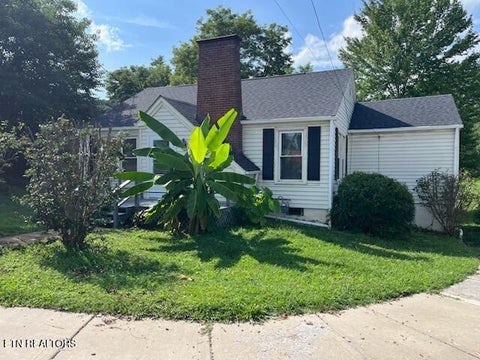 Tiny photo for 517 E Central Ave, LaFollette, TN 37766 (MLS # 1355682)
