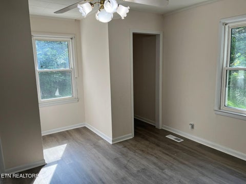 Tiny photo for 517 E Central Ave, LaFollette, TN 37766 (MLS # 1355682)