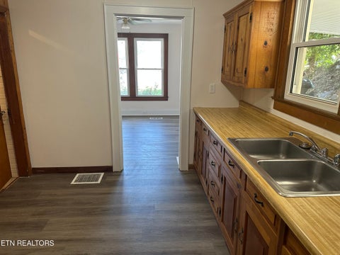 Tiny photo for 517 E Central Ave, LaFollette, TN 37766 (MLS # 1355682)