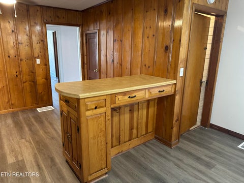 Tiny photo for 517 E Central Ave, LaFollette, TN 37766 (MLS # 1355682)