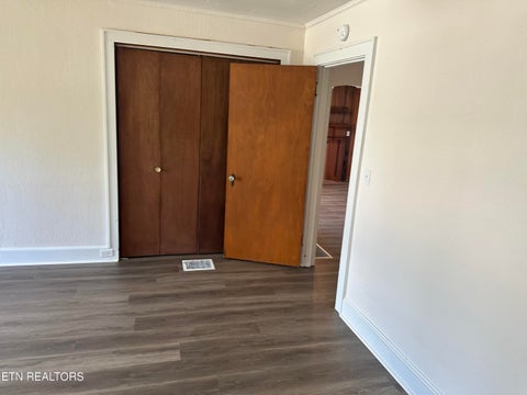 Tiny photo for 517 E Central Ave, LaFollette, TN 37766 (MLS # 1355682)
