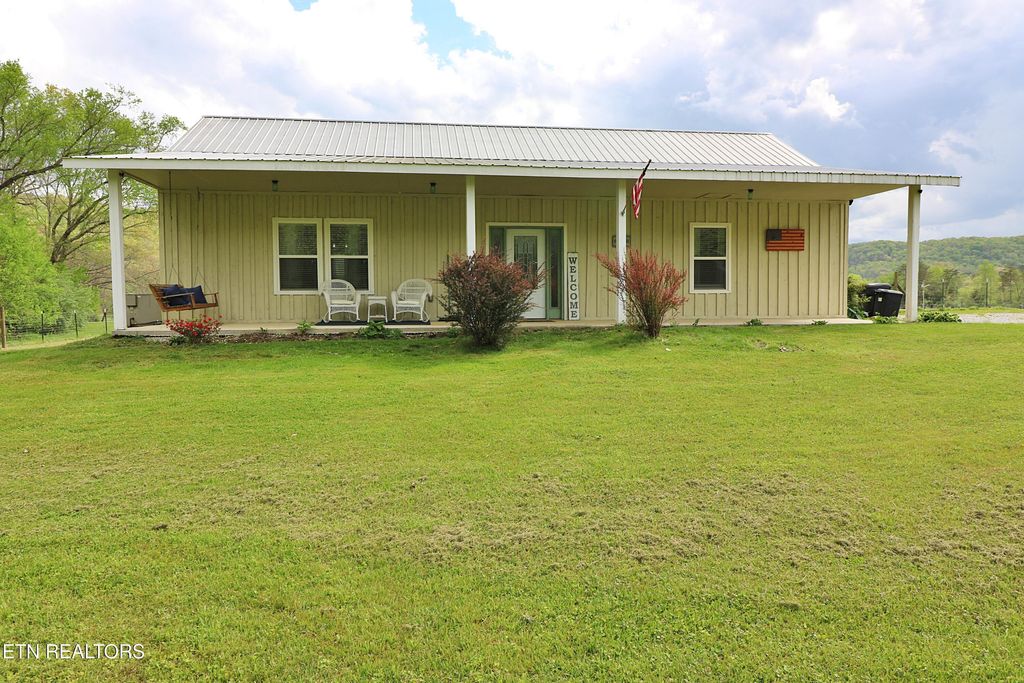 Photo of 162 Floyd Jeffers Rd, Huntsville, TN 37756 (MLS # 1298858)