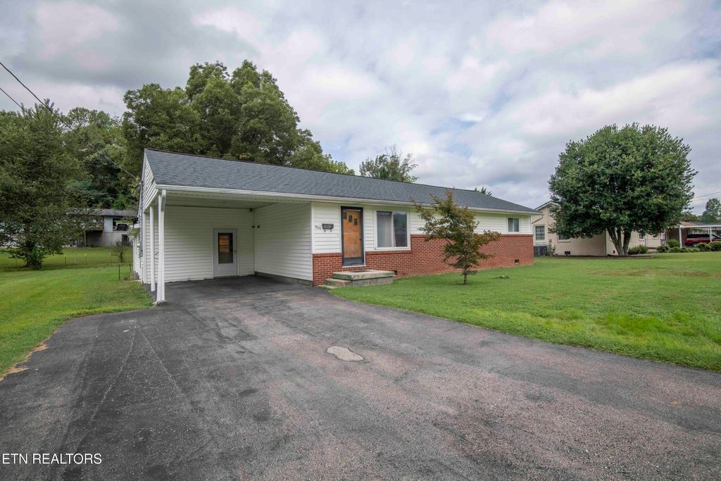 Photo of 509 Riverside Drive, Clinton, TN 37716 (MLS # 1312818)