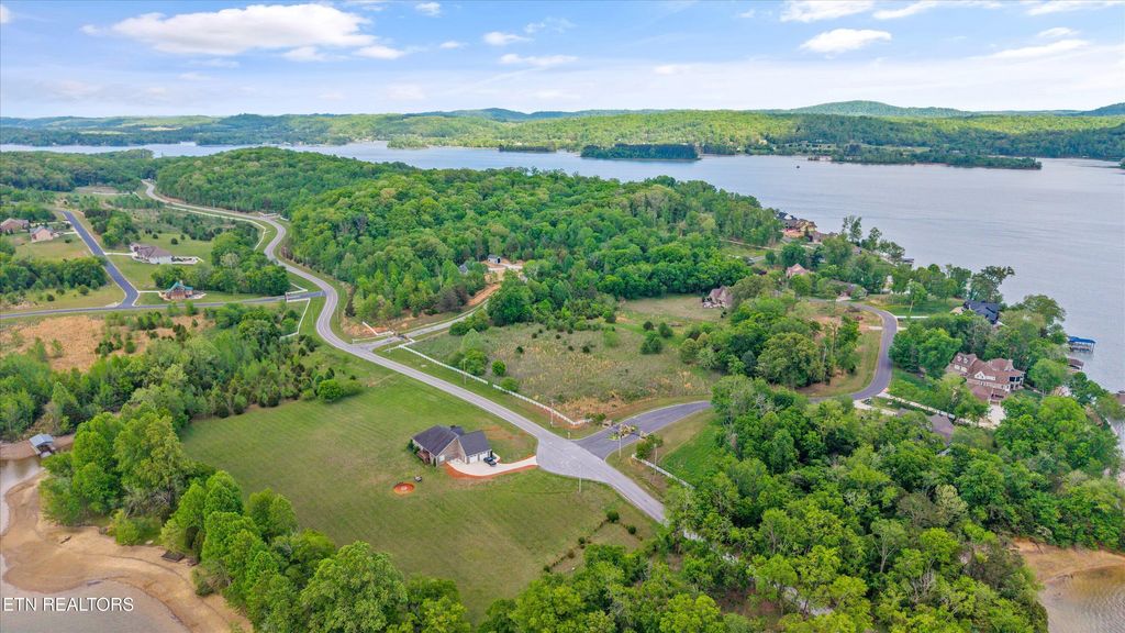 Photo of 237 E Shore Drive, Rockwood, TN 37854 (MLS # 1334836)