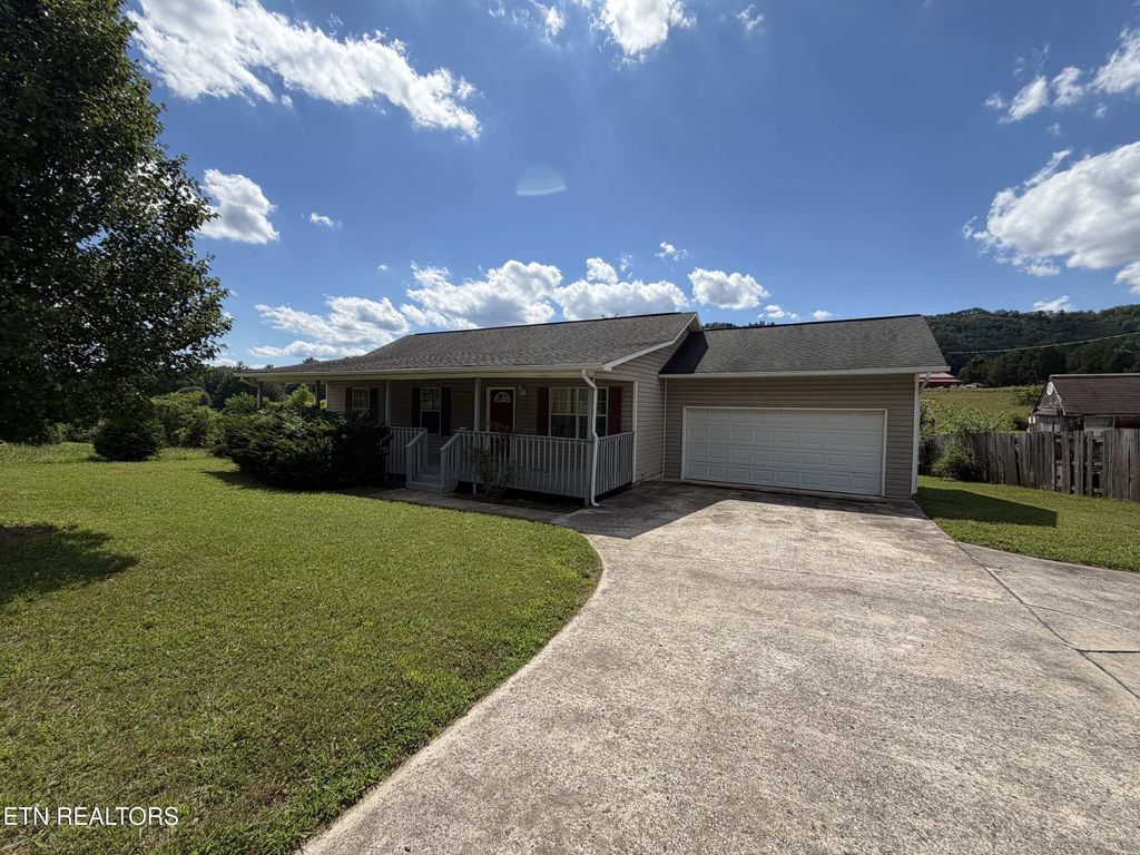 Photo of 3175 Dutch Valley Rd, Clinton, TN 37716 (MLS # 1345555)