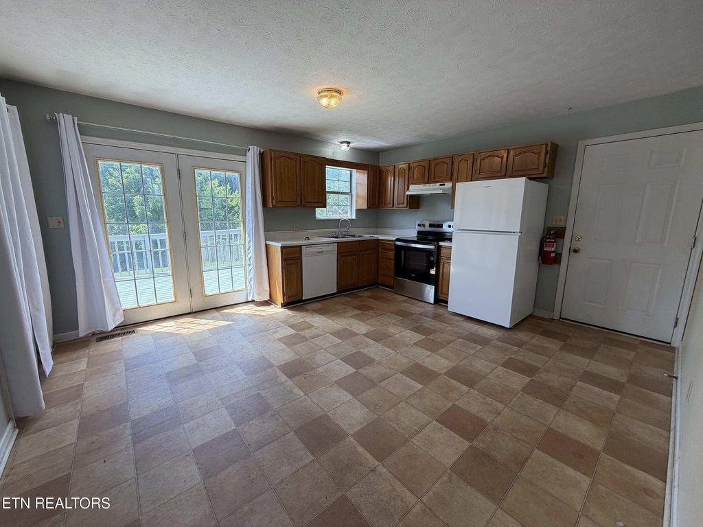 Photo of 3175 Dutch Valley Rd, Clinton, TN 37716 (MLS # 1345555)