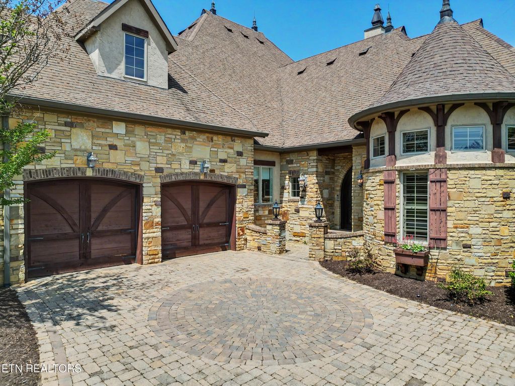 Photo of 3320 High Pointe Way, Louisville, TN 37777 (MLS # 1338076)