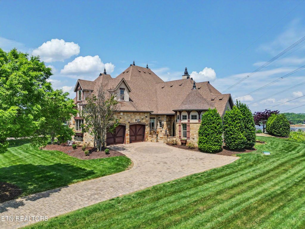 Photo of 3320 High Pointe Way, Louisville, TN 37777 (MLS # 1338076)