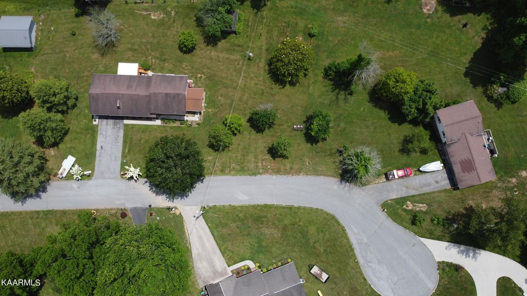 Photo of 405 Levi Ct Court, New Tazewell, TN 37825 (MLS # 1227310)