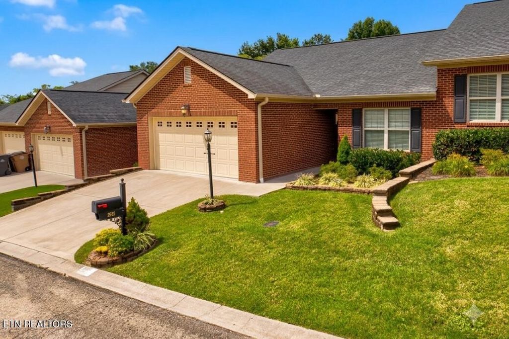 Photo of 3515 Pullman Way, Knoxville, TN 37918 (MLS # 1348144)