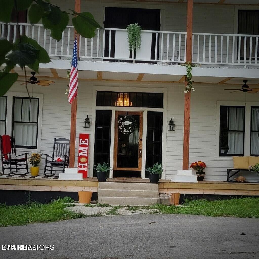 Photo of 2175 Lone Mountain Rd, Tazewell, TN 37879 (MLS # 1300261)