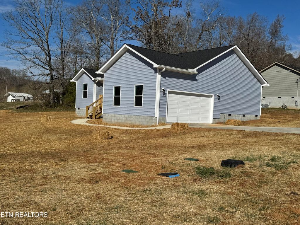 Photo of 125 Ogle Drive, Sweetwater, TN 37874 (MLS # 1285132)