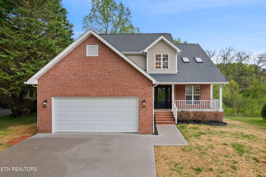 Photo of 8860 Brucewood Lane, Knoxville, TN 37923 (MLS # 1334155)