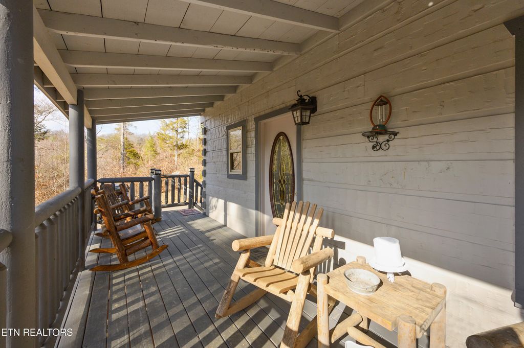Photo of 634 Magic Kingdom Lane, Sevierville, TN 37876 (MLS # 1340922)
