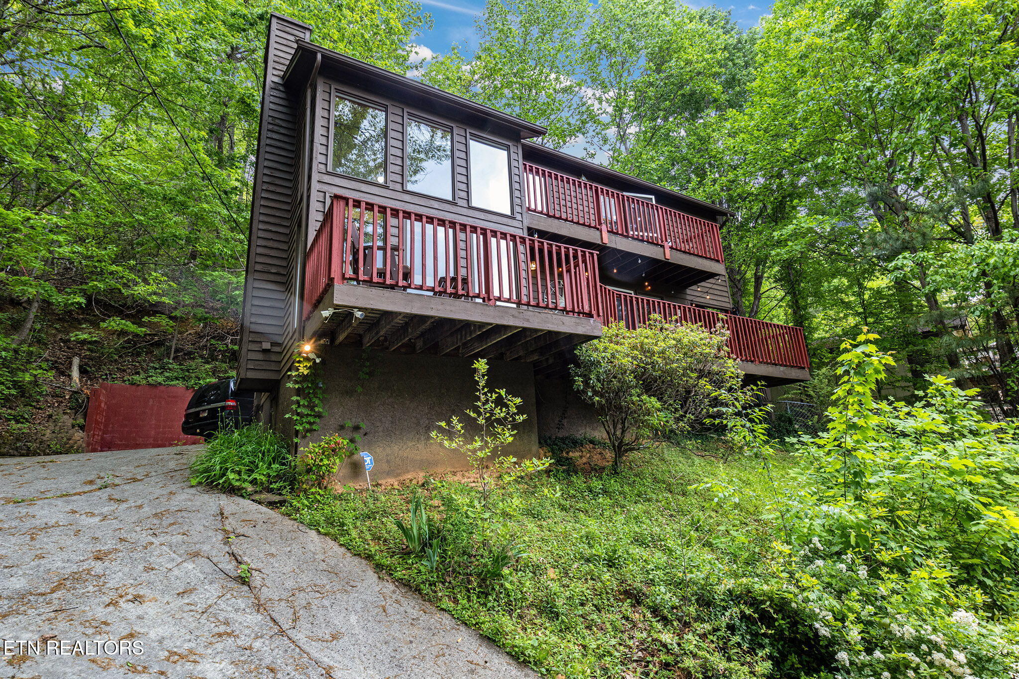 2115 Luzerne Drive