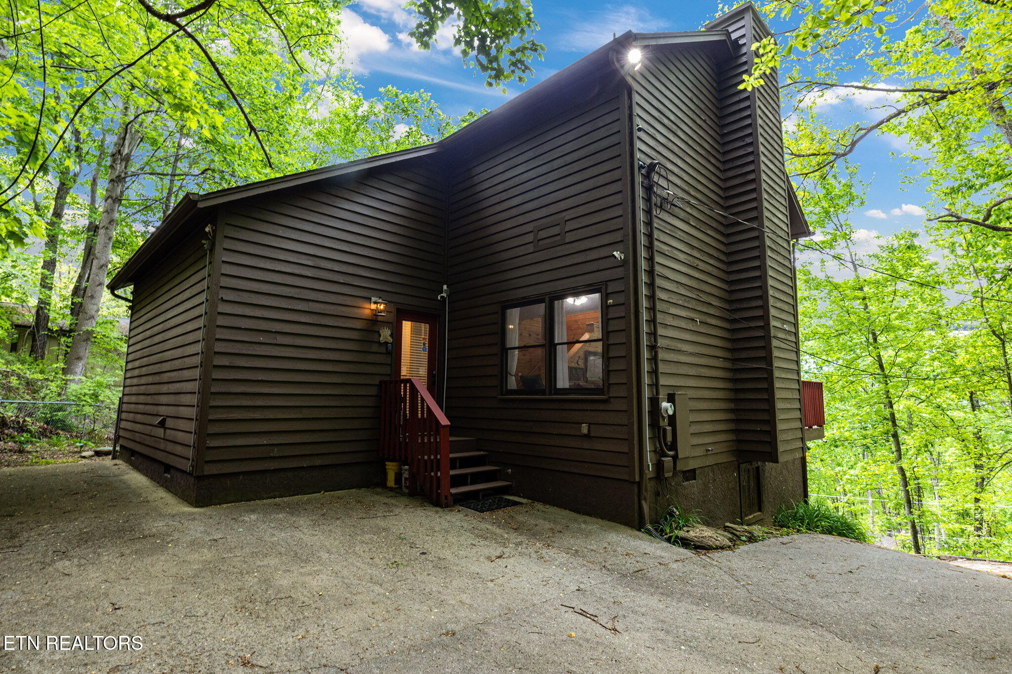 2115 Luzerne Drive