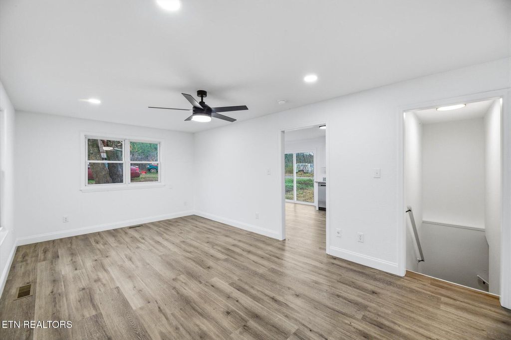 Photo of 3034 Pete Worthington Rd, Evensville, TN 37332 (MLS # 1326803)