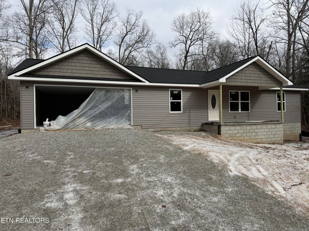 Photo of 6029 Pocahontas Lane, Crossville, TN 38572 (MLS # 1320189)