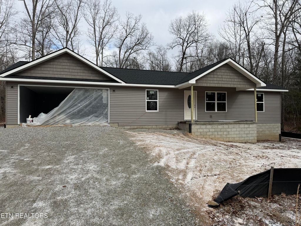 Photo of 6029 Pocahontas Lane, Crossville, TN 38572 (MLS # 1320189)