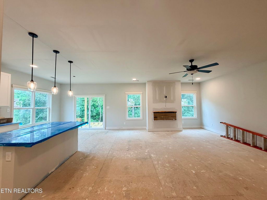 Photo of 222 English Oak Lane, Lenoir City, TN 37771 (MLS # 1349128)