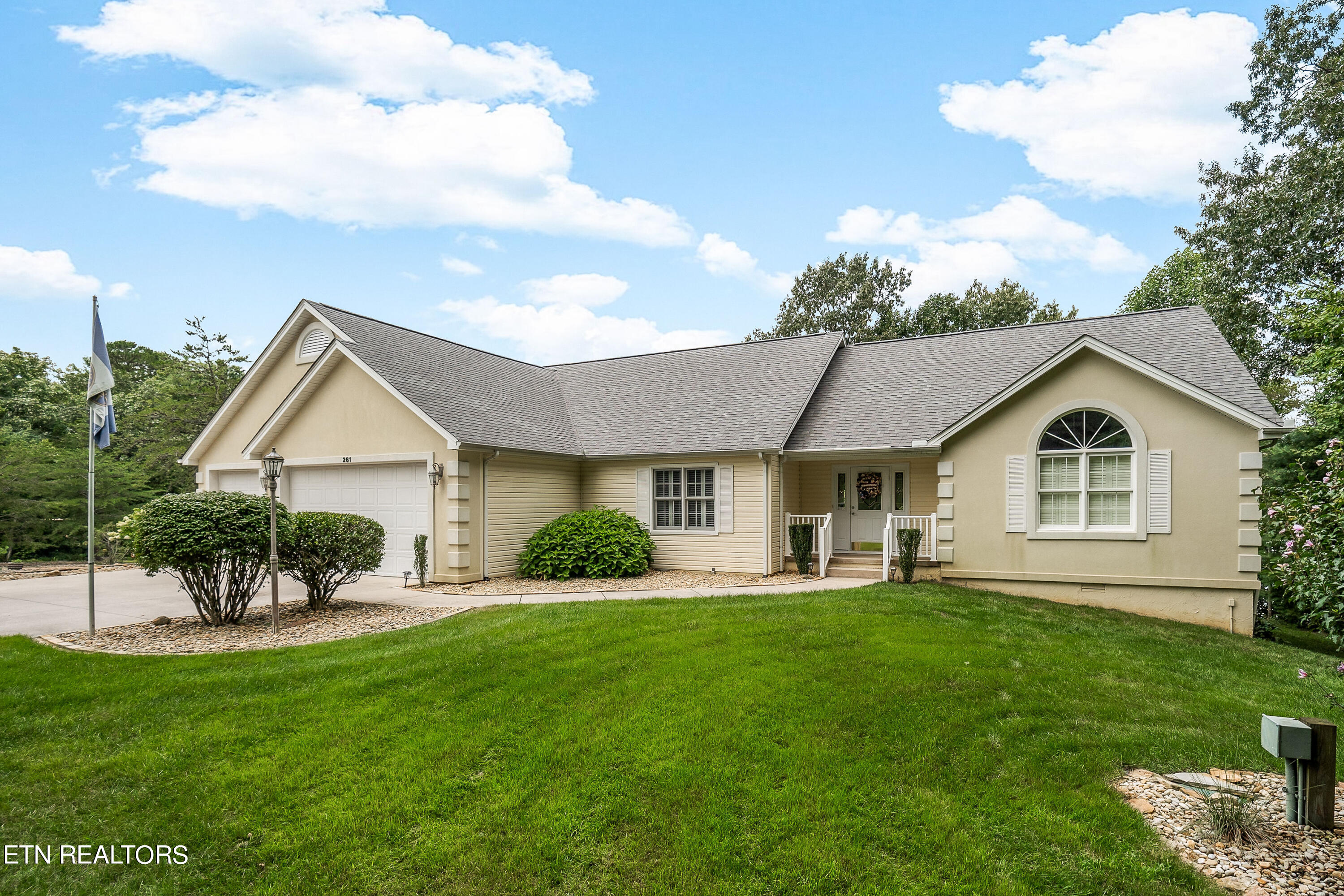 View Crossville, TN 38558 house