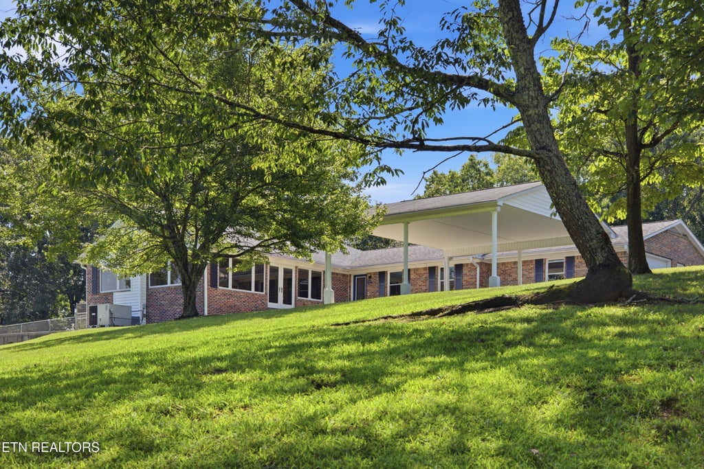 Photo of 286 Dan Circle, Rockwood, TN 37854 (MLS # 1354274)