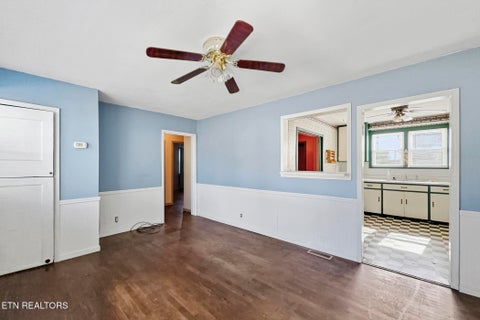 Tiny photo for 225 Meade St, Maryville, TN 37804 (MLS # 1360305)