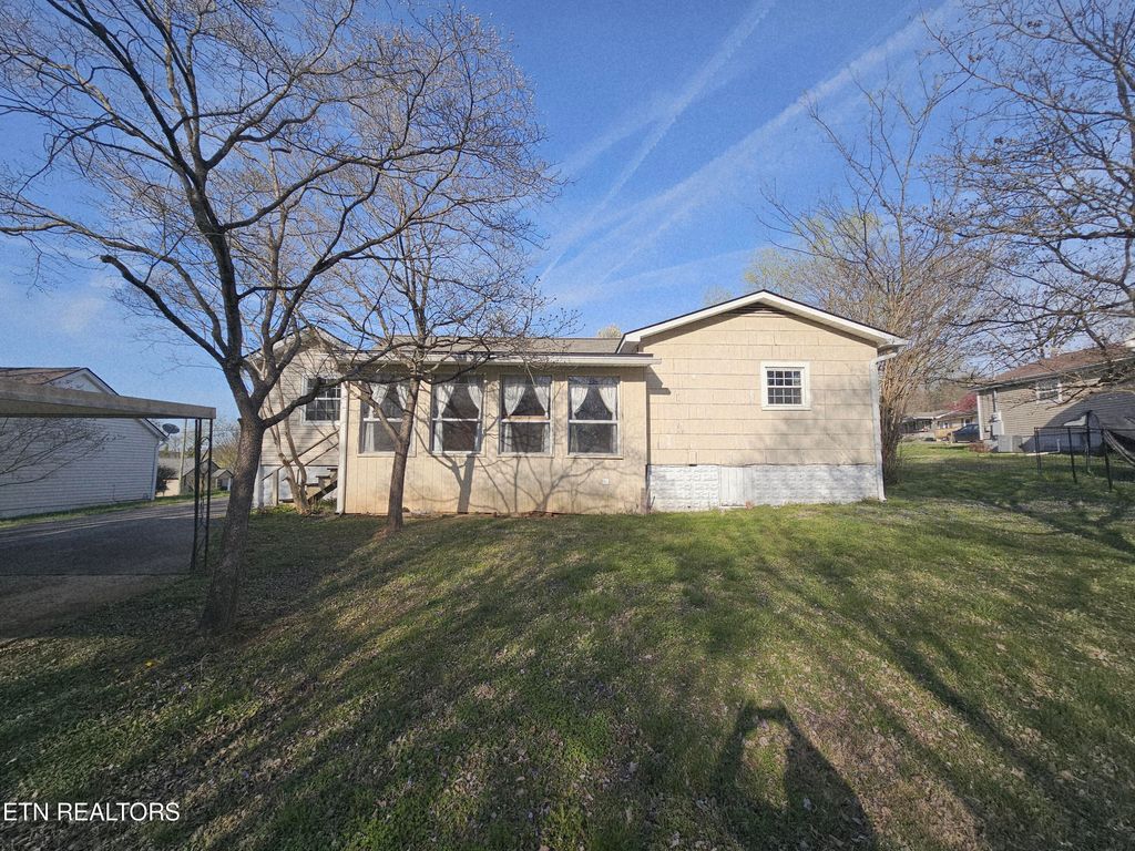 Photo of 2304 Croydon Rd, Knoxville, TN 37921 (MLS # 1332774)
