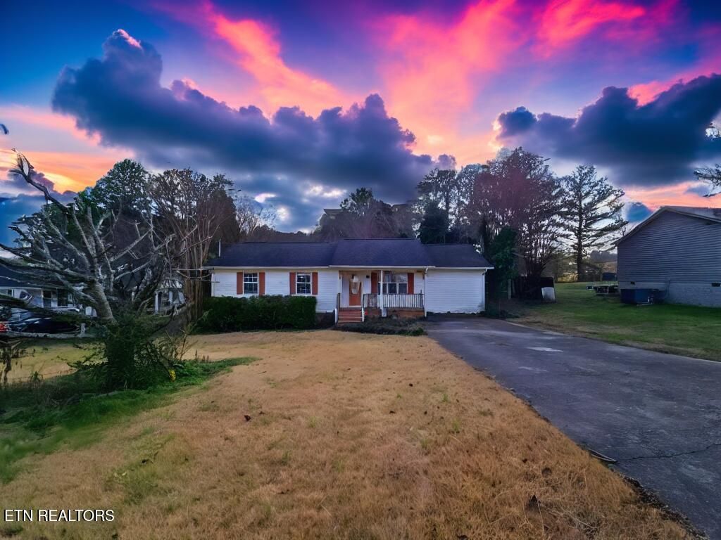 Photo of 225 County Road 587, Englewood, TN 37329 (MLS # 1323713)