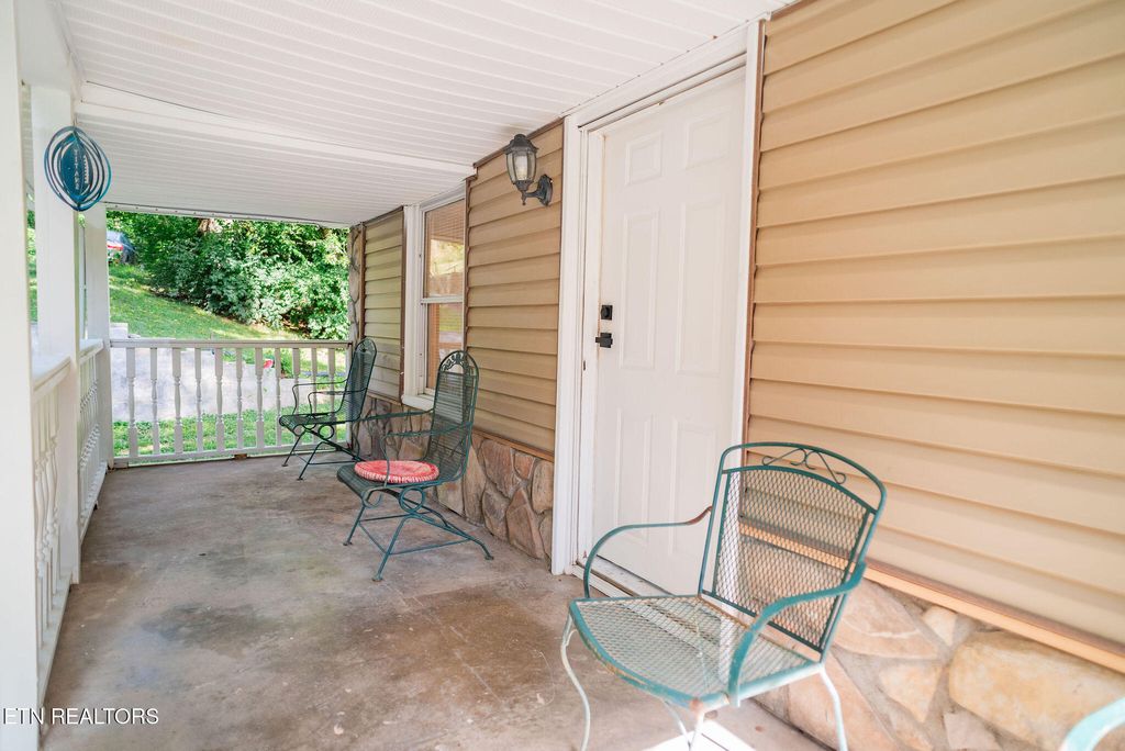 Photo of 132 Watauga Ave, Knoxville, TN 37917 (MLS # 1330365)