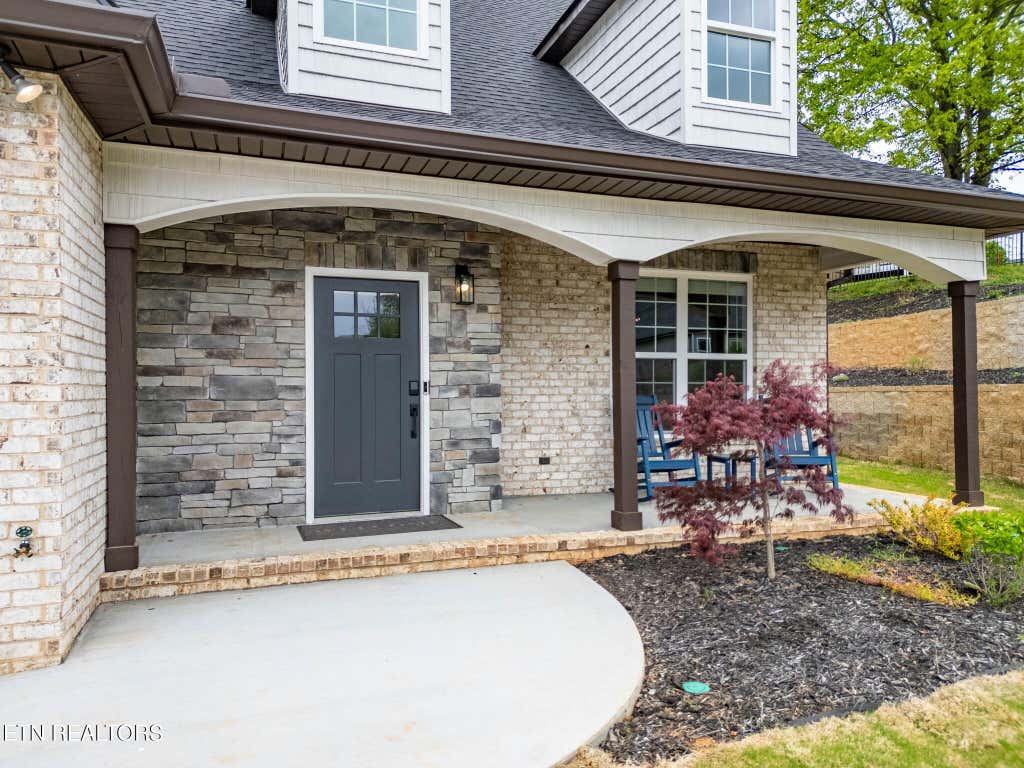 Photo of 510 Tuxford Lane, Knoxville, TN 37912 (MLS # 1352305)