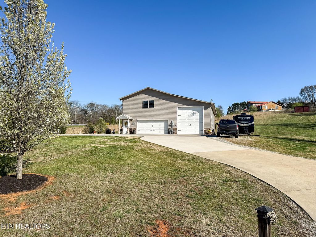 Photo of 1505 Indian Warpath Rd, Sevierville, TN 37876 (MLS # 1295329)