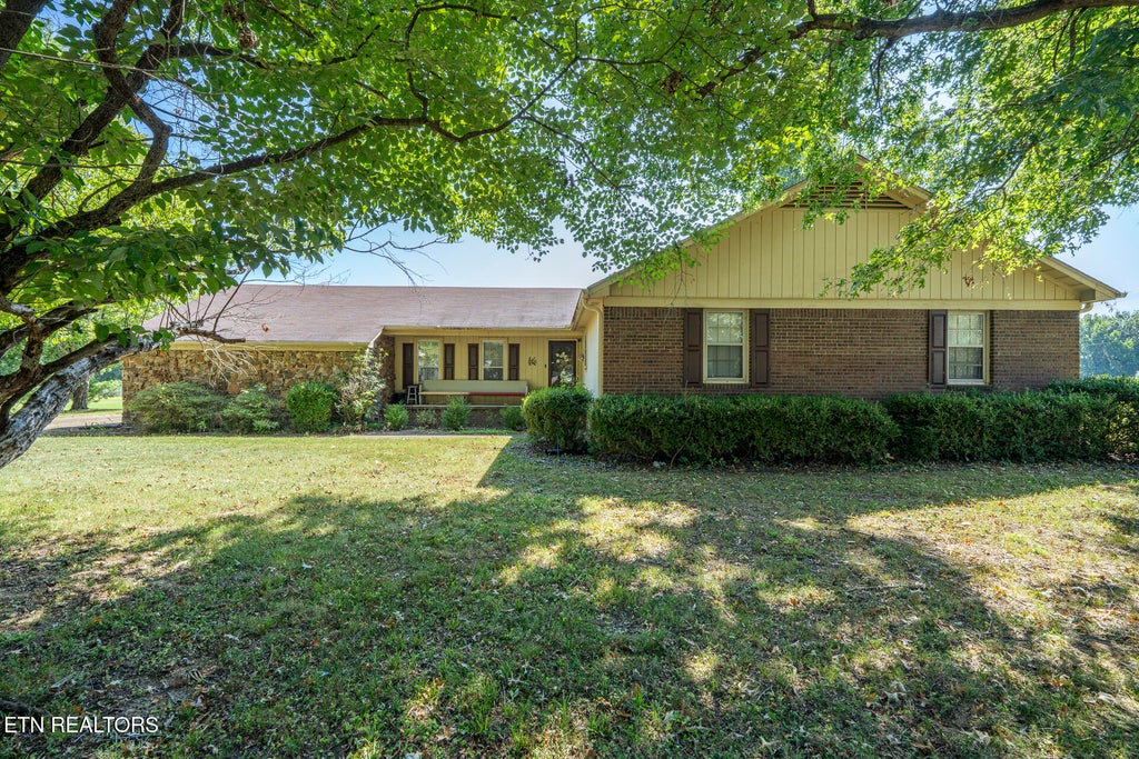 Photo of 17 Westchester Court, Jackson, TN 38305 (MLS # 1354578)