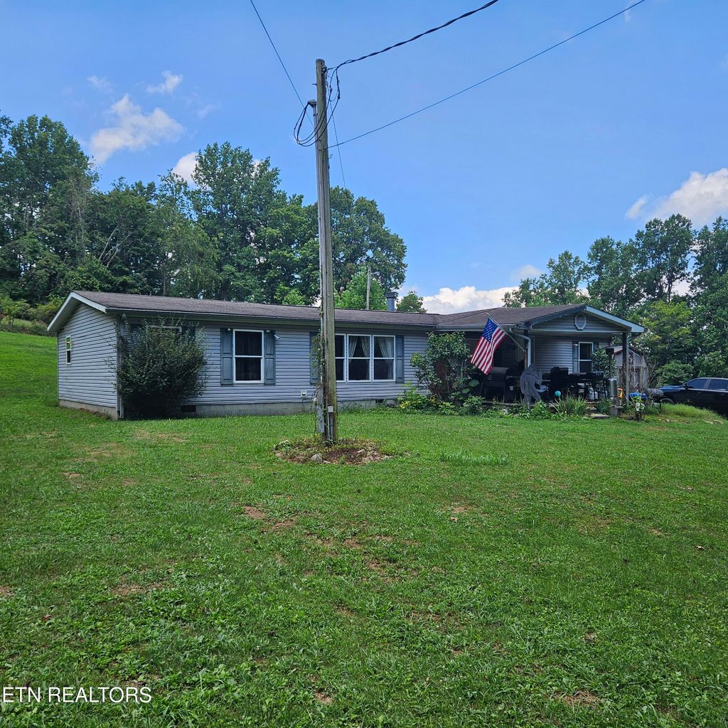 Photo of 1564 Locust Grove Rd Rd, New Tazewell, TN 37825 (MLS # 1309401)
