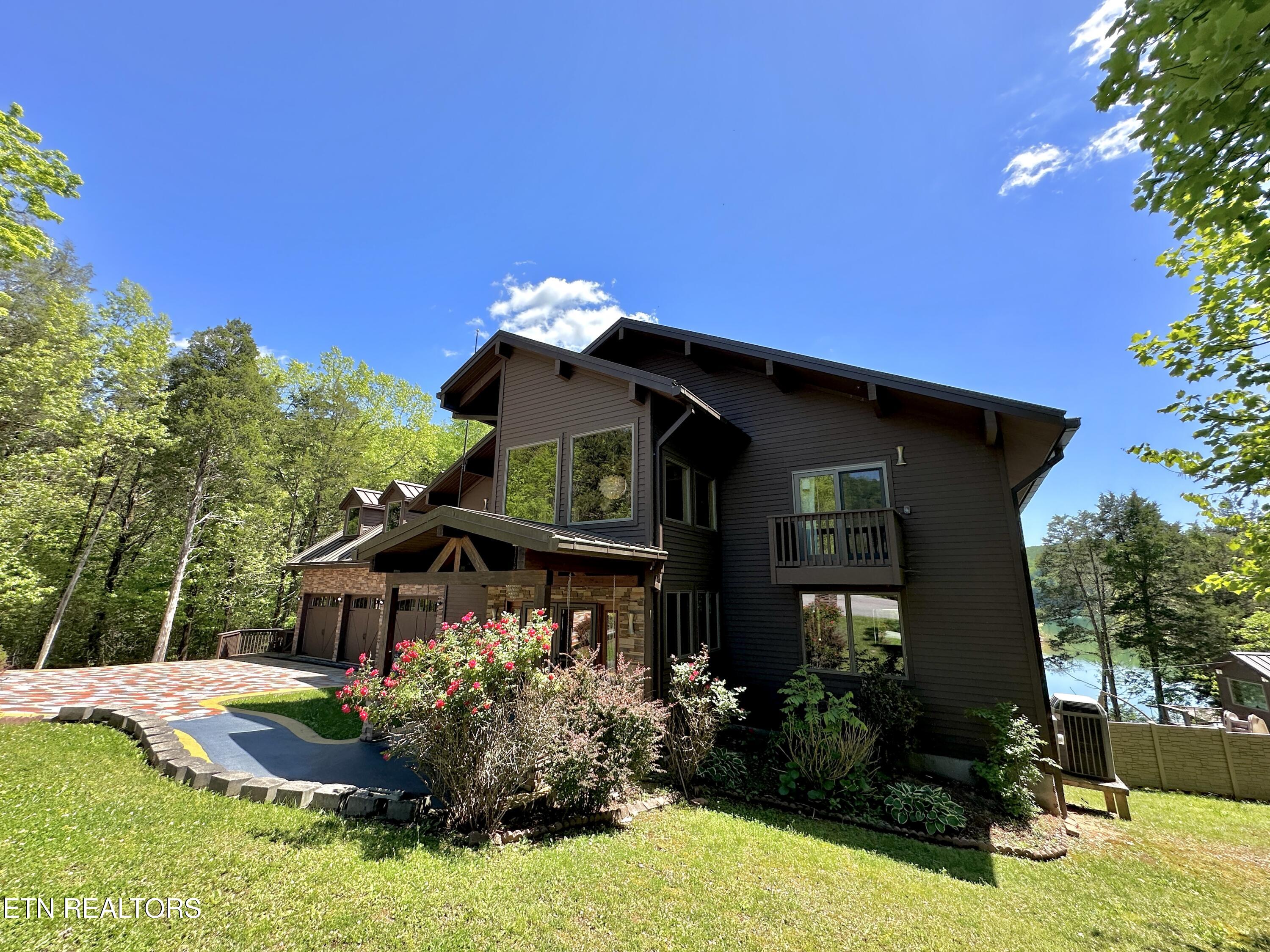 189 Bridle Way