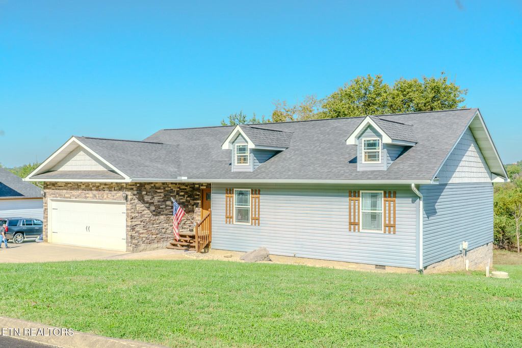 Photo of 151 Clear Creek Way, Kodak, TN 37764 (MLS # 1317705)