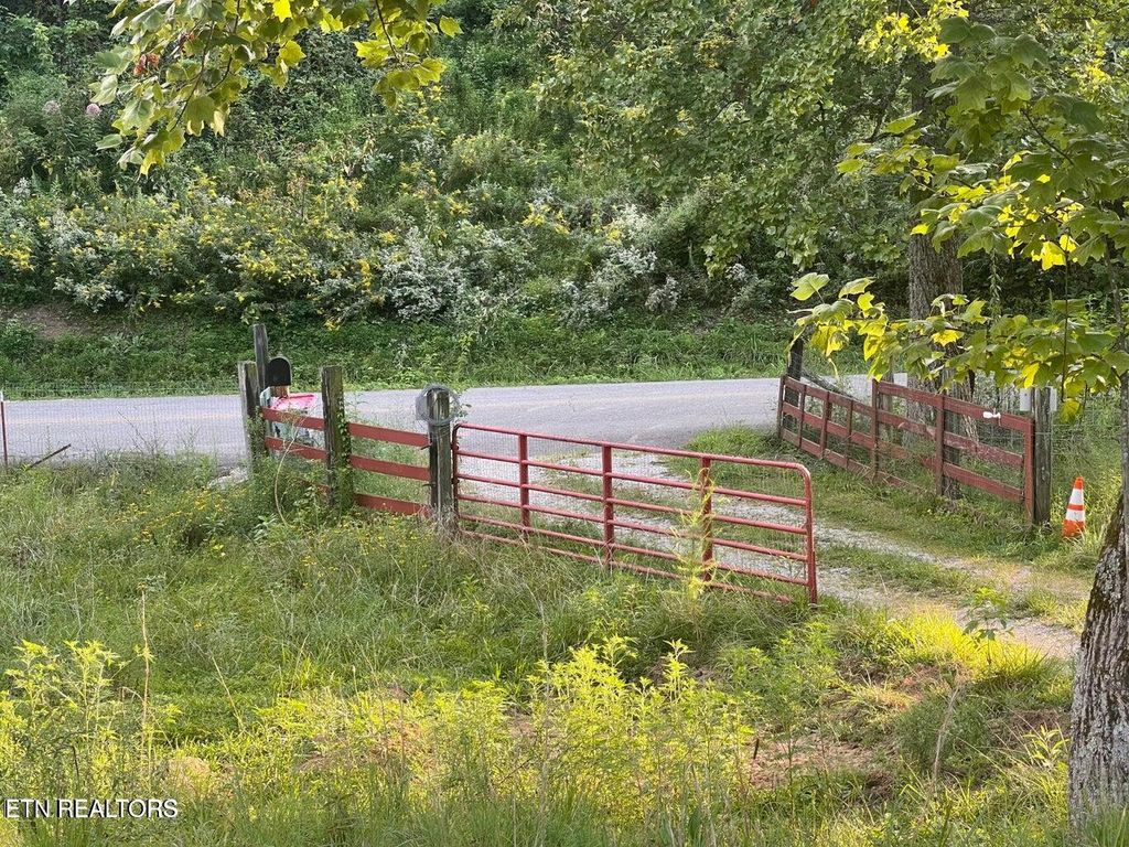 Photo of 2880 Fairview Rd, Madisonville, TN 37354 (MLS # 1300320)